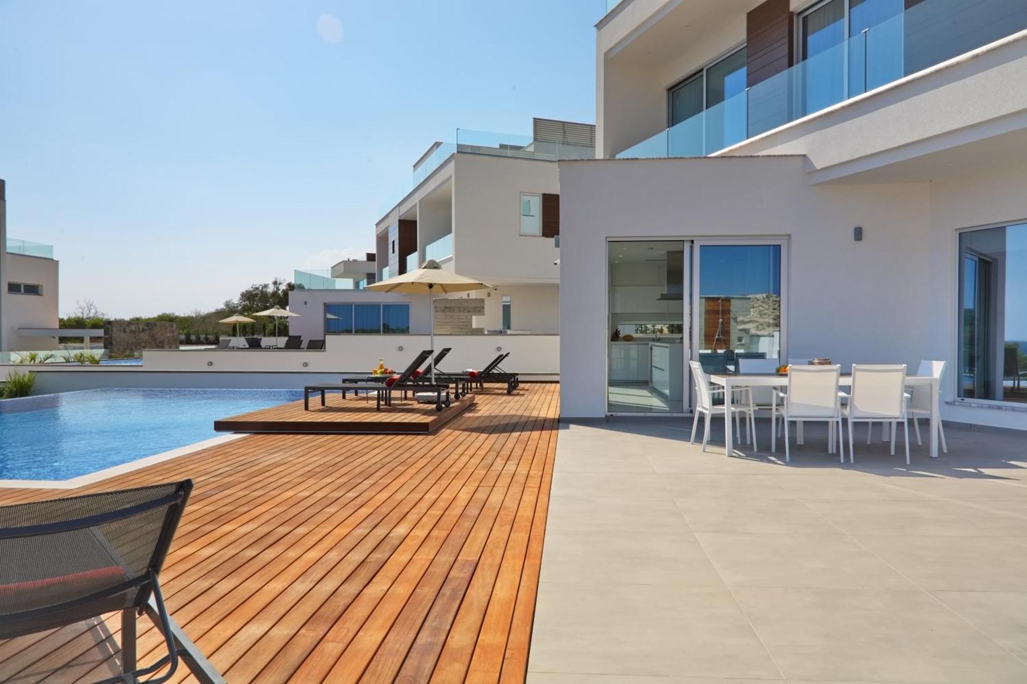 Beachfront Luxury Villa Idania أيا نابا المظهر الخارجي الصورة