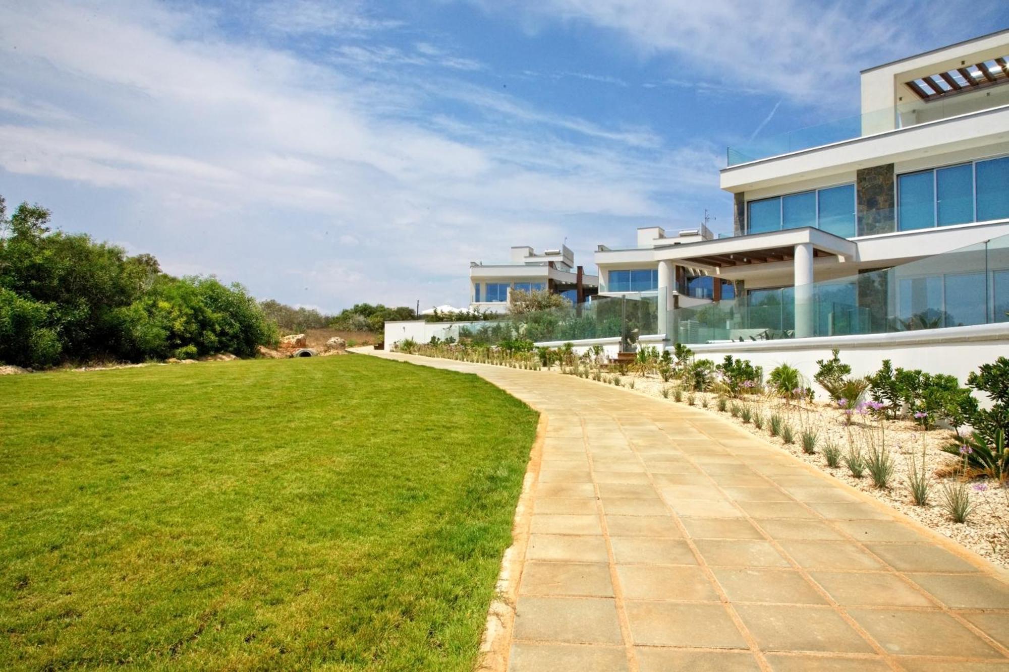 Beachfront Luxury Villa Idania أيا نابا المظهر الخارجي الصورة
