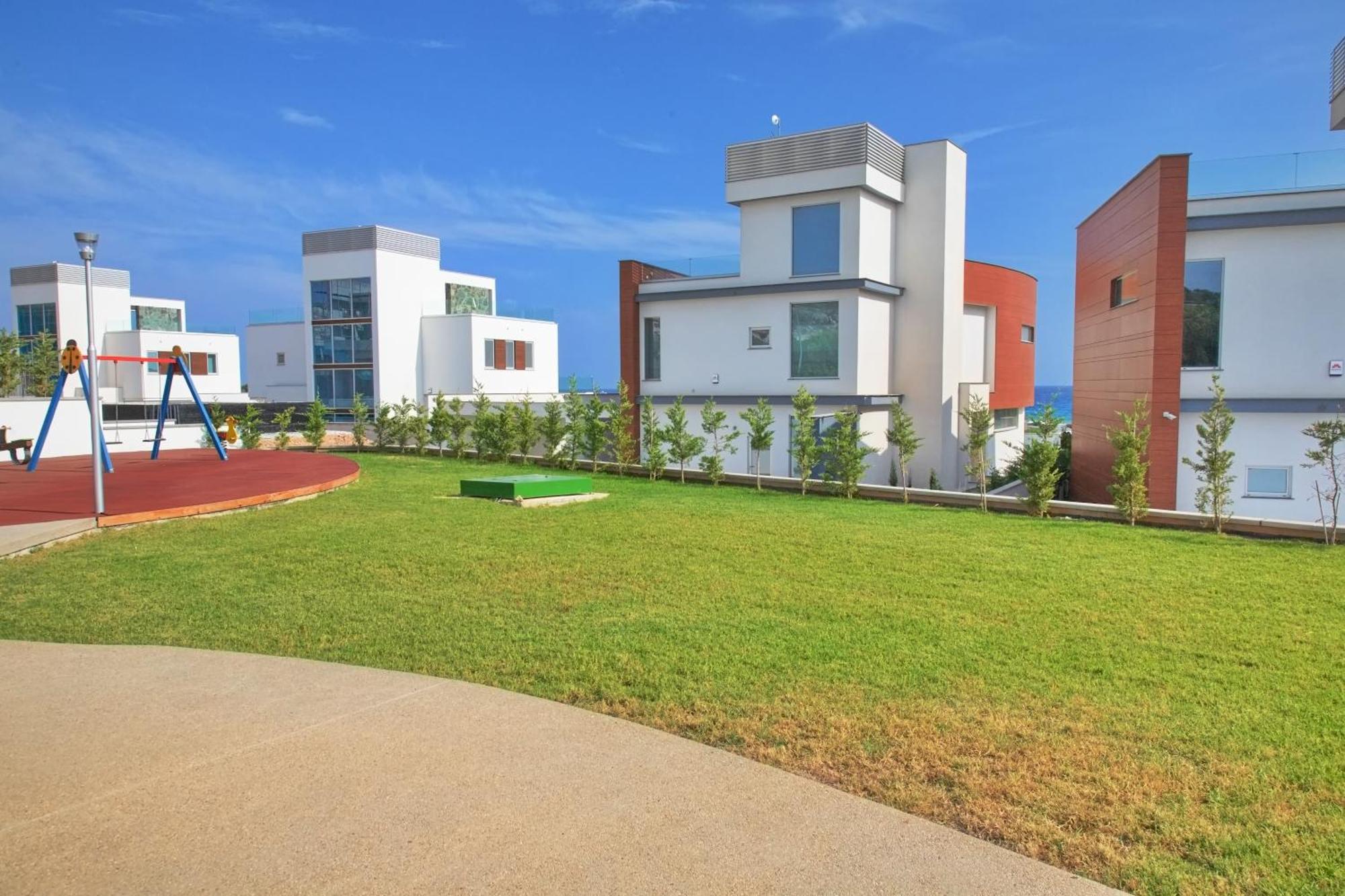 Beachfront Luxury Villa Idania أيا نابا المظهر الخارجي الصورة