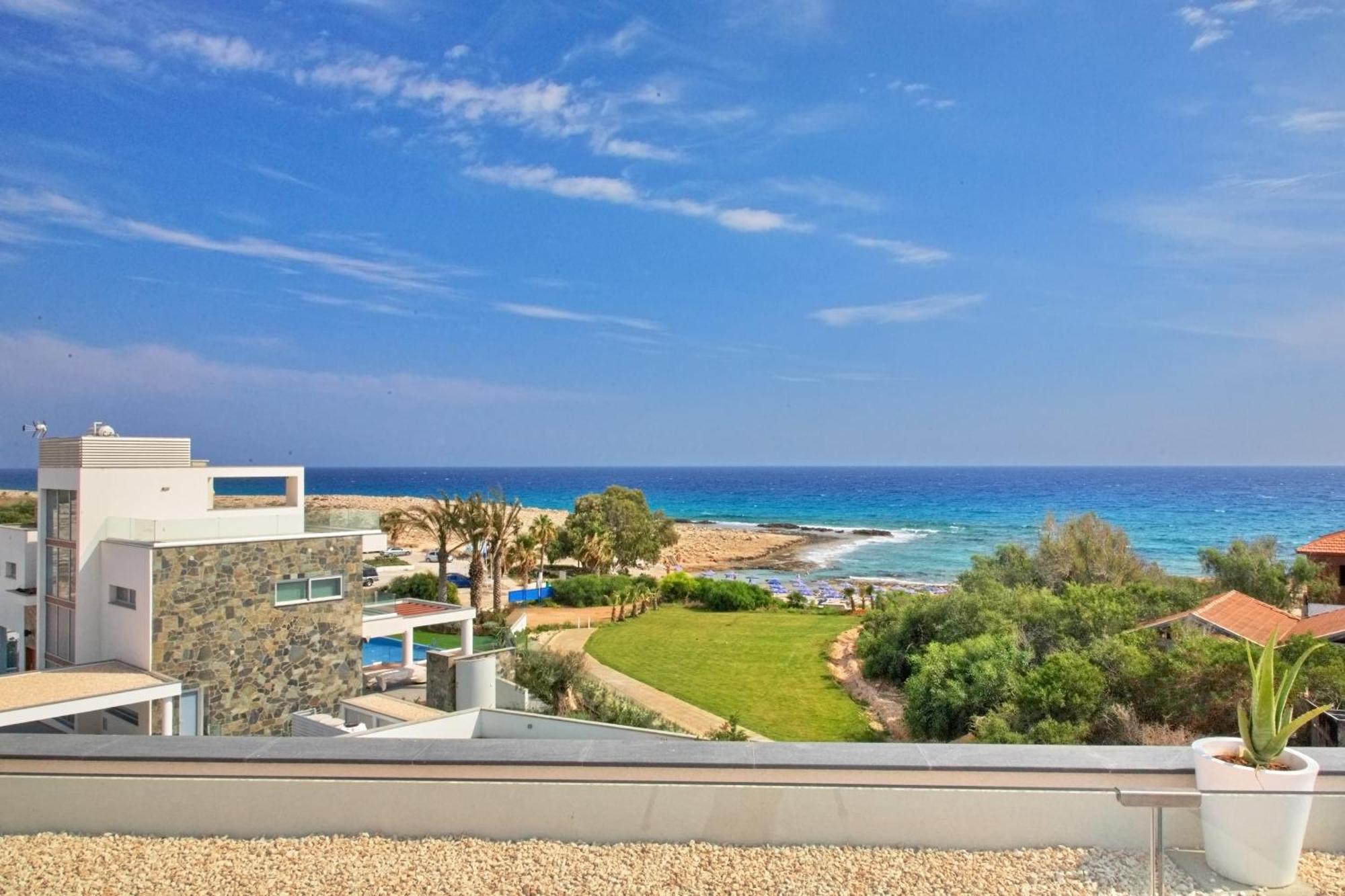 Beachfront Luxury Villa Idania أيا نابا المظهر الخارجي الصورة
