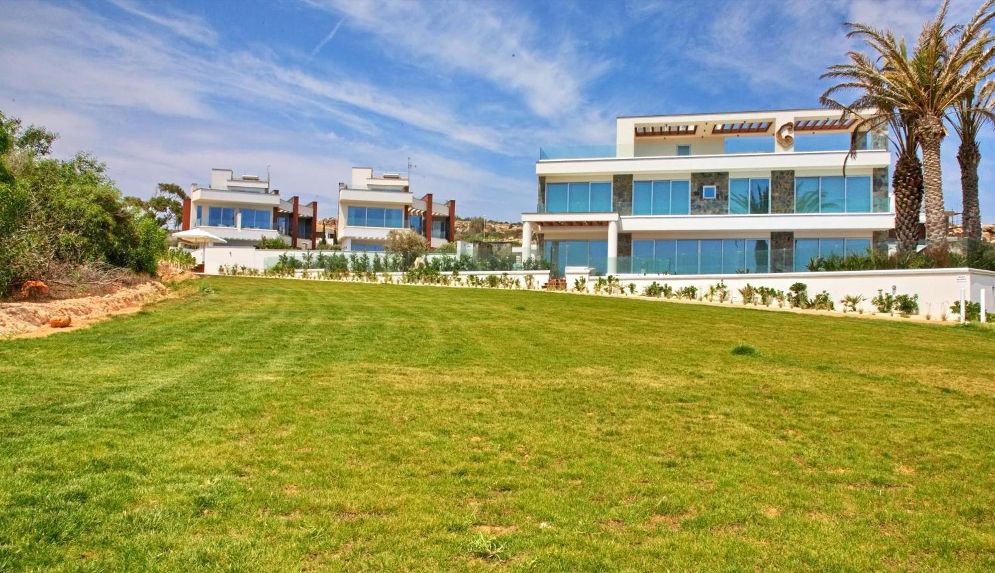 Beachfront Luxury Villa Idania أيا نابا المظهر الخارجي الصورة