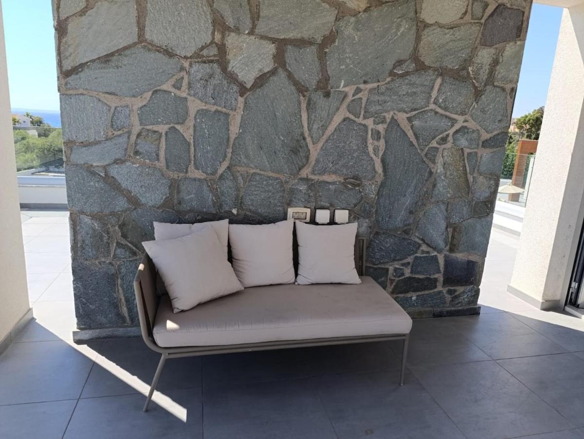 Beachfront Luxury Villa Idania أيا نابا المظهر الخارجي الصورة